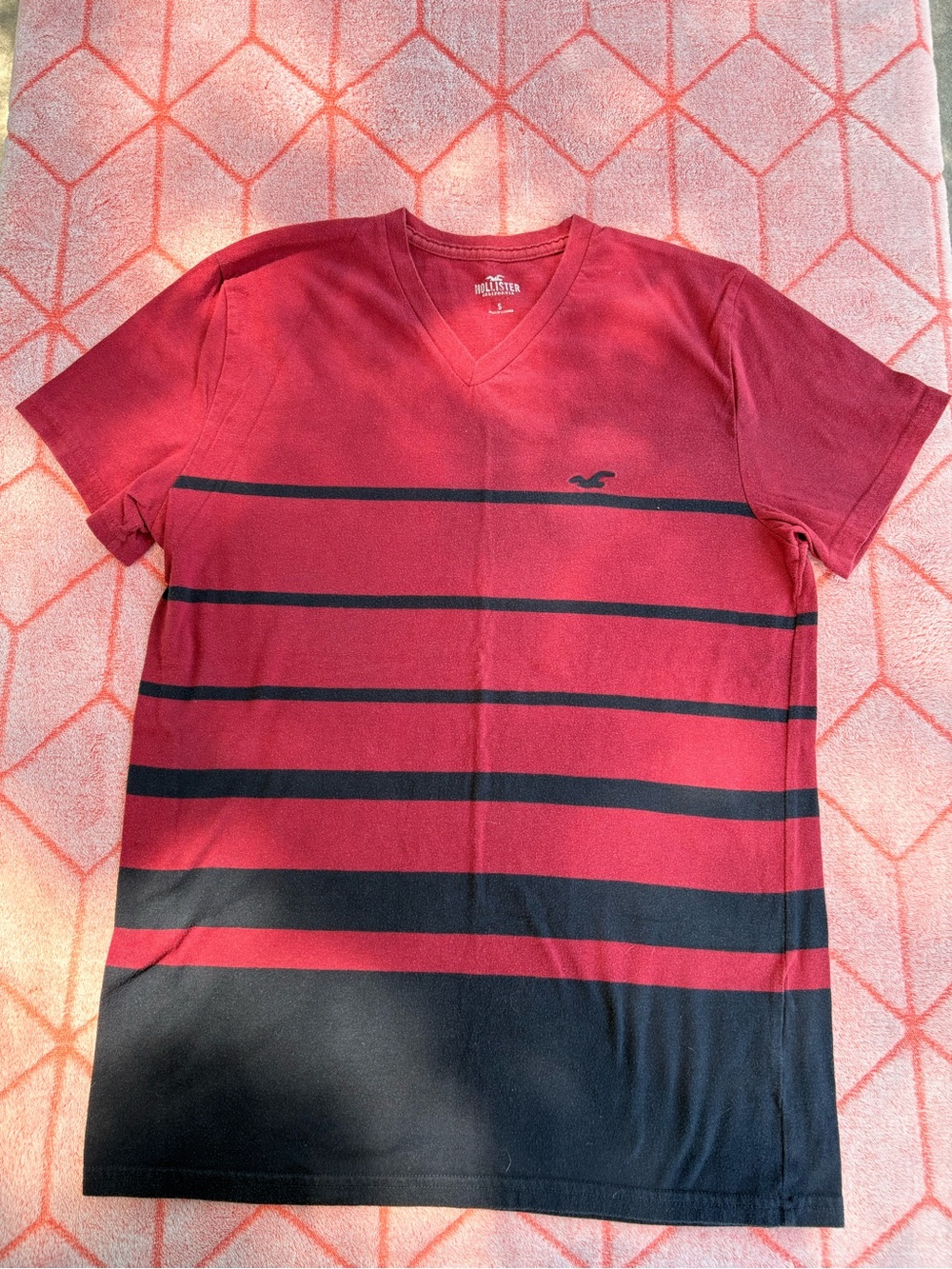 Hollister Men's Red and Black Striped V-Neck Tee
